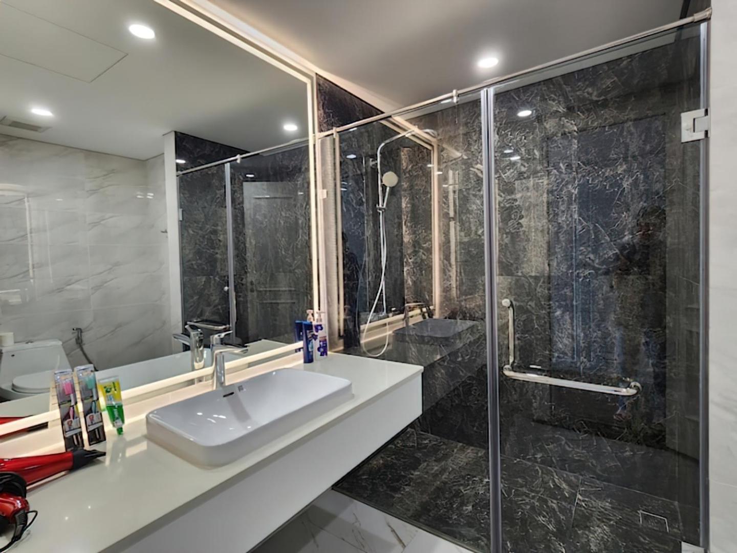 Căn hộ Hateco Laroma Royal *